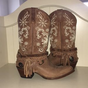 Shyanne Floral Festival Western Boot - pointed toe